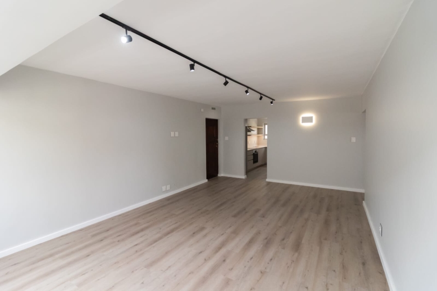3 Bedroom Property for Sale in Sea Point Western Cape